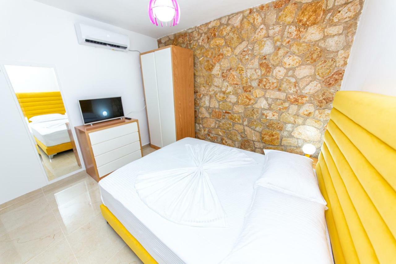 Santa Oliva Suites Ksamil Eksteriør bilde